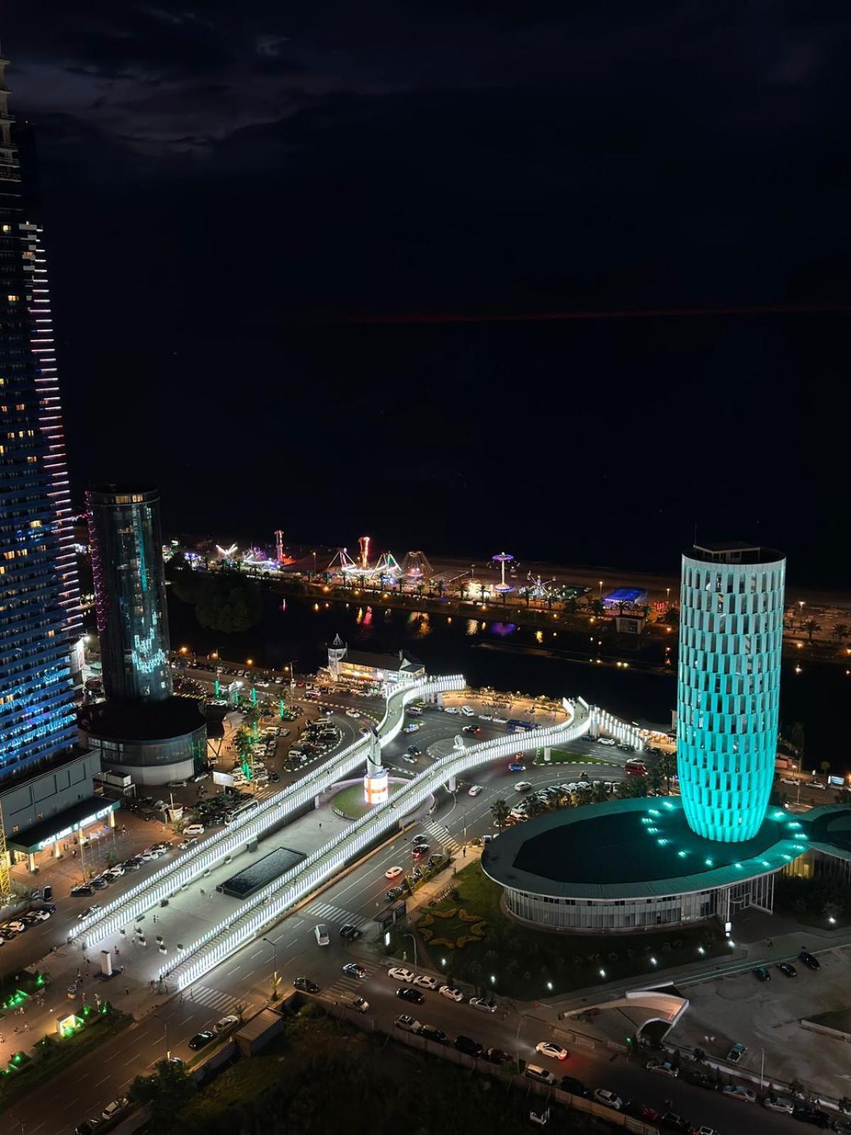 Moonlight Apart-Hotel Batumi Eksteriør billede